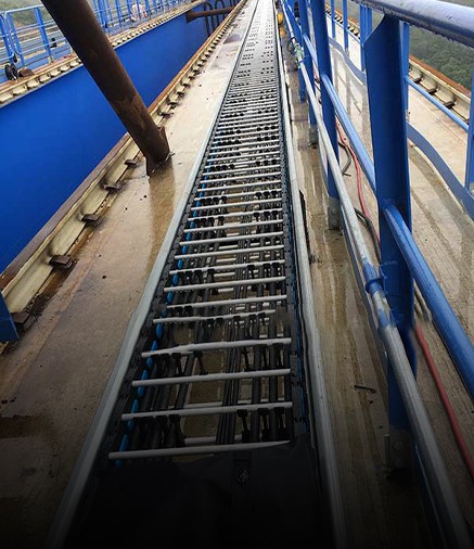 长行程拖链应用案例